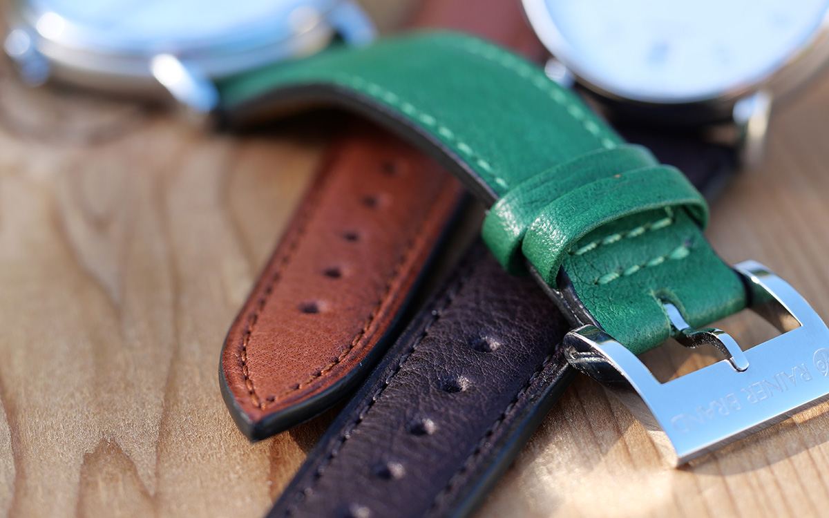 Newsletter-2-2021-Bioleder-von-Ecopell-in-den-Farben-Spessartgruen-Moccabraun-und-Cognac